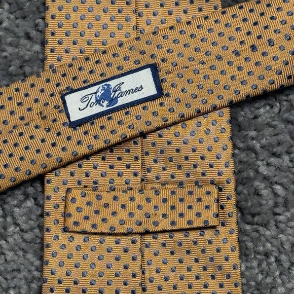 tom james Other - Tom James Mens Silk Necktie Gold Orange Woven Blue Dots
